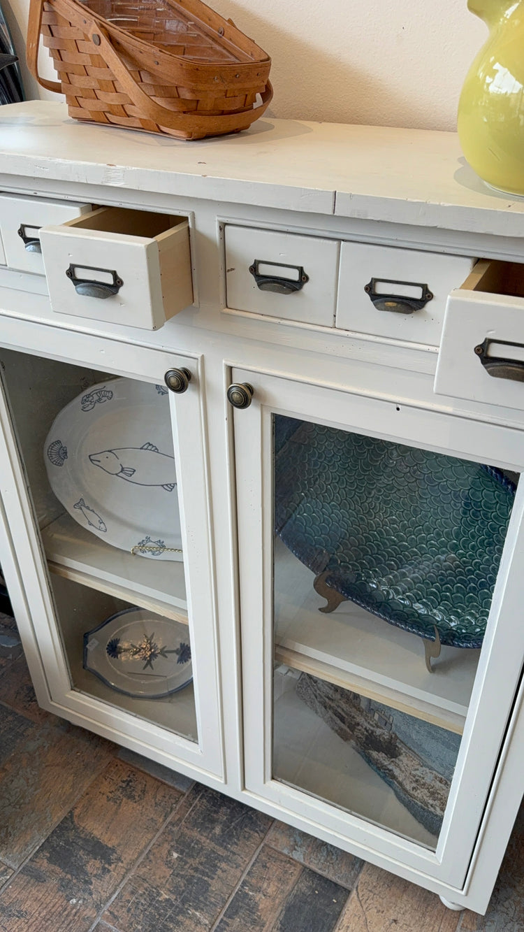 White Cabinet