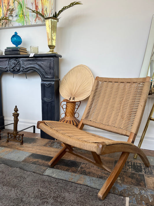 Mid Century Modern Hans Wegner Style Walnut Framed Folding Lounge Chair