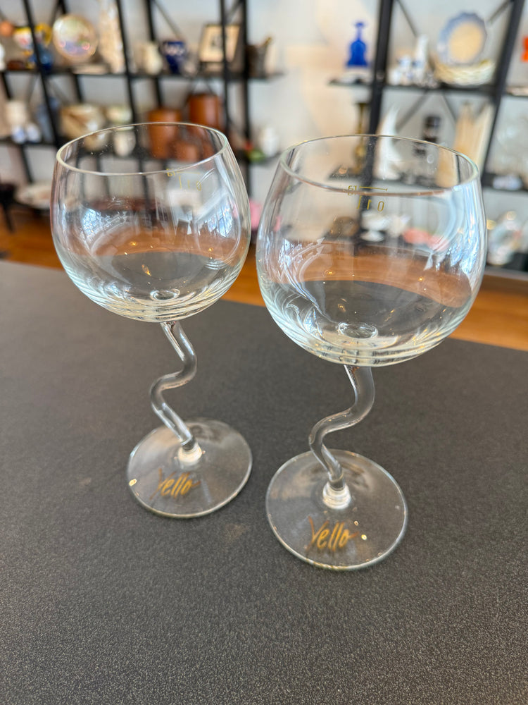 Pair of Dainty Wine Glasses