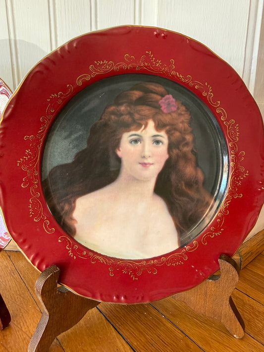 Fleur de Lys Portrait Plate 1