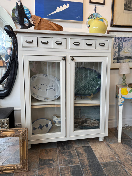 White Cabinet