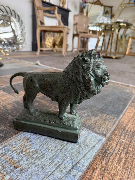 Heavy Lion Sculpture