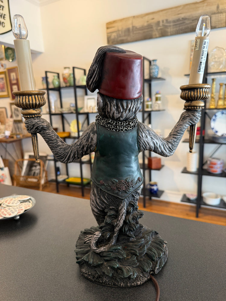 Dezine bellhop monkey table lamp