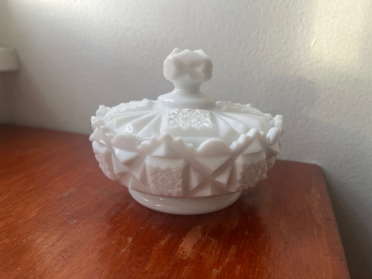 Westmoreland Milk Glass Evergreen Apple Candle