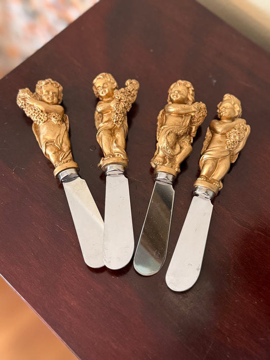 Cherub Spreaders