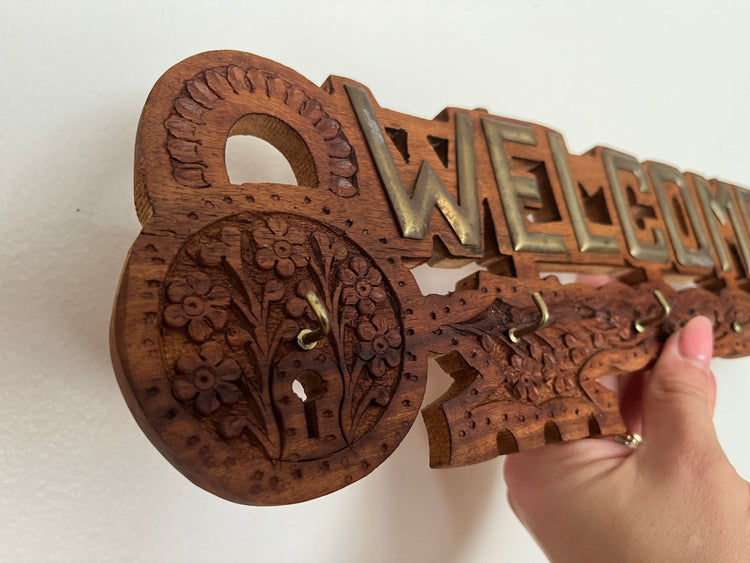 Wooden “Welcome” Key Rack