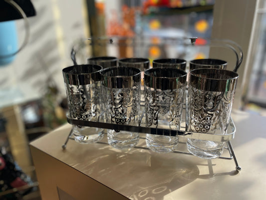 Set of 8 glasses & carrier