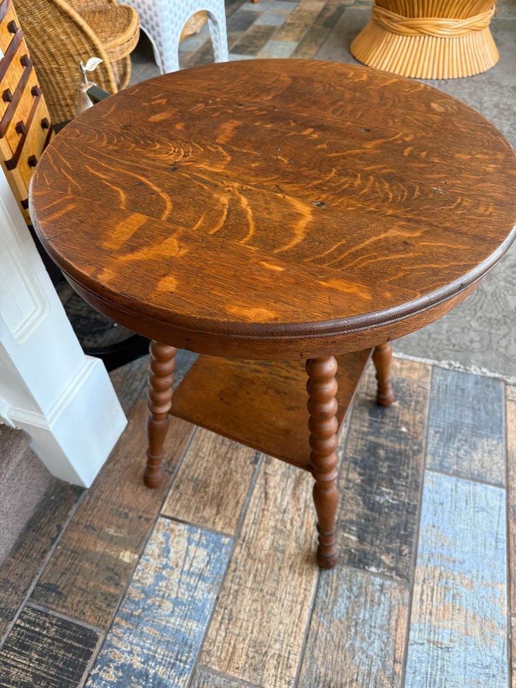 Antique Oak Bobbin-leg Side table