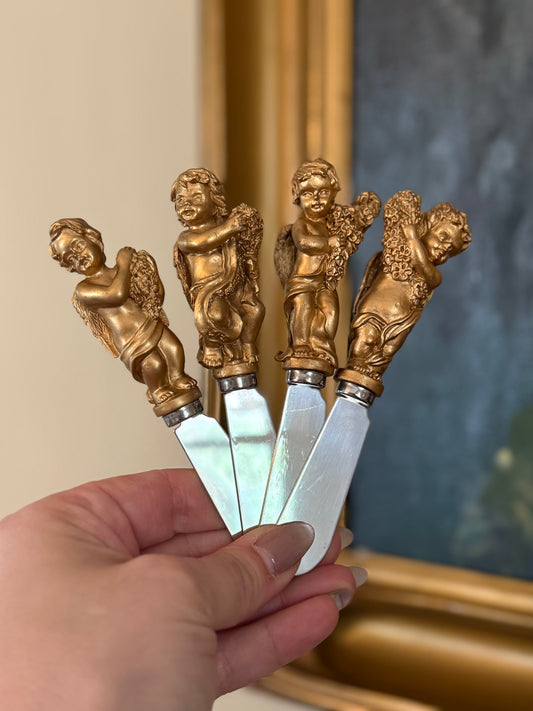 Cherub Spreaders