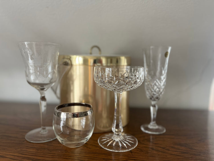 Set of 4 Dorothy Thorpe Style Glasses