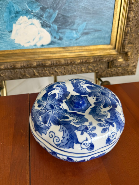 Chinoiserie Lidded Dish