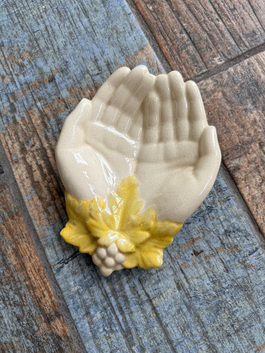 Westmoreland “Helping Hands” Dish