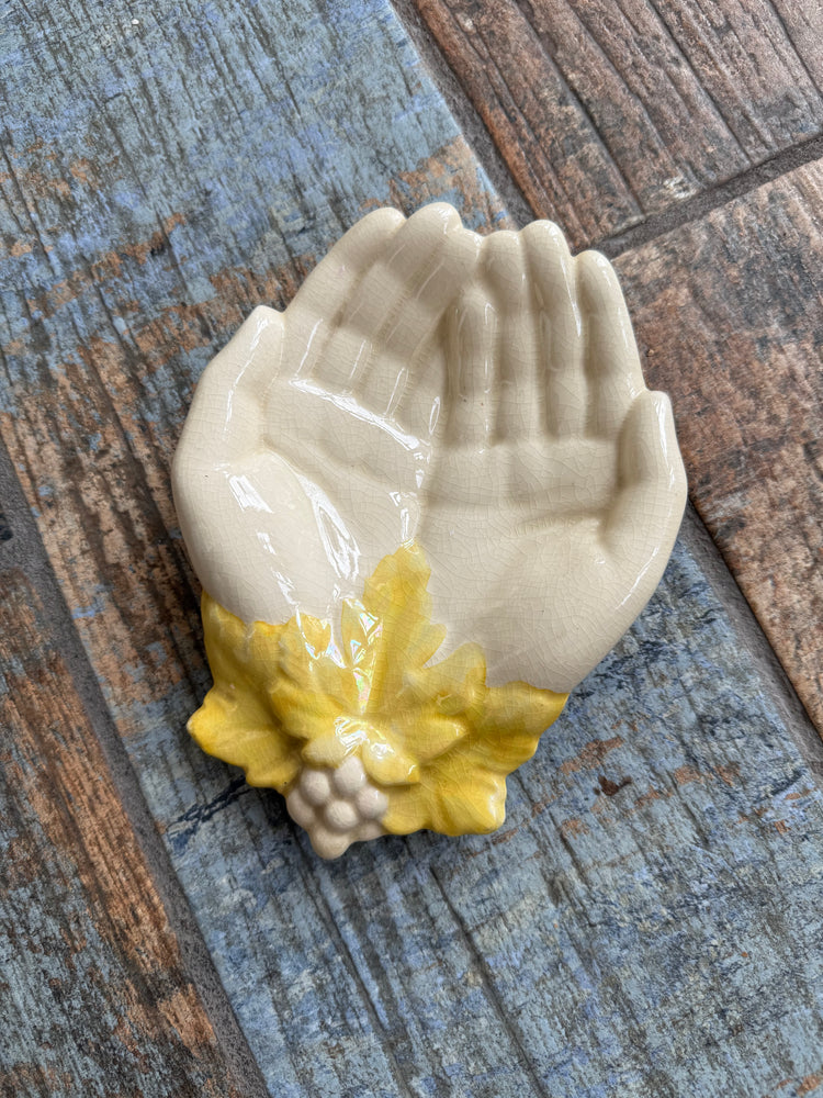 Westmoreland “Helping Hands” Dish