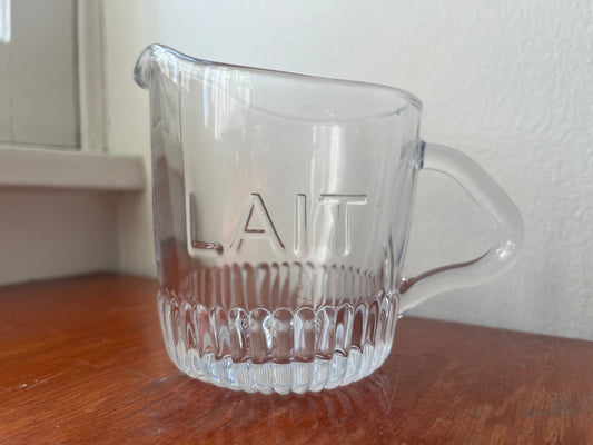 Lait Pitcher