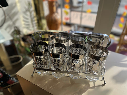 Set of 8 glasses & carrier