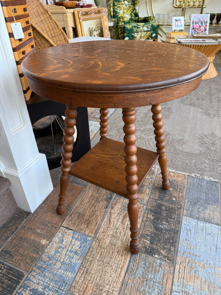 Antique Oak Bobbin-leg Side table