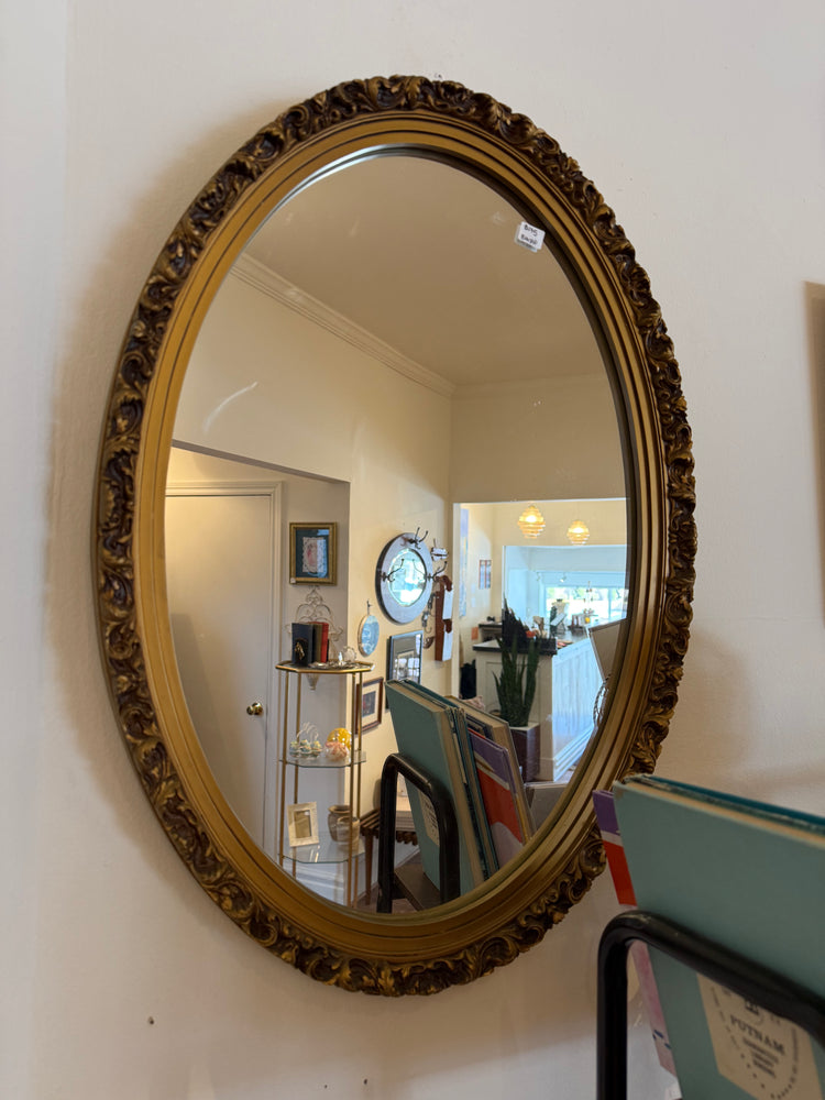 Oval mirror