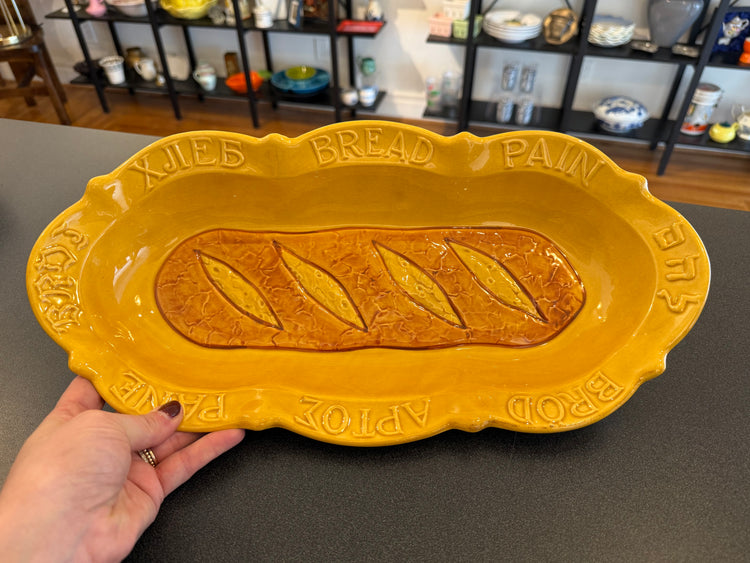 Bread dish